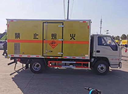 大连爆破器材运输车技术升级与安全合规新趋势