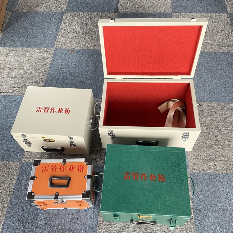 大连爆破工程作业箱如何选择？玻璃钢与传统材质的全面对比